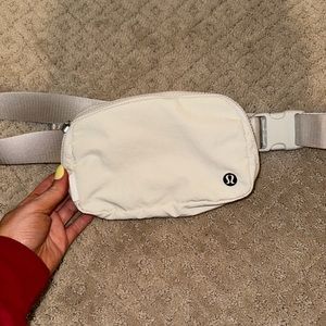 Lululemon 1L Belt Bag, Opal, Gently Used [Great condition overall]